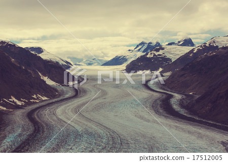 Salmon glacier 17512005