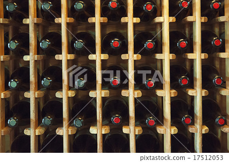 Wine bottles in the shop Wine bottles in the shop 17512053
