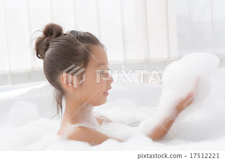 bubble bath, bathe, girl 17512221