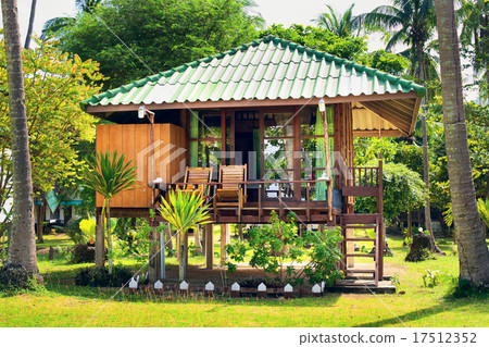 Tropical Resort Tropical Resort 17512352