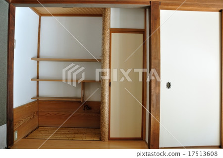 Kanazawa City Kuromon Prefrontal area Former Takamine farmer's tower of the prosecutor's office 17513608