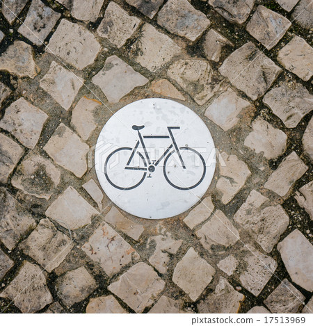Bicycle sign on bicycle lane Bicycle sign on bicycle lane 17513969