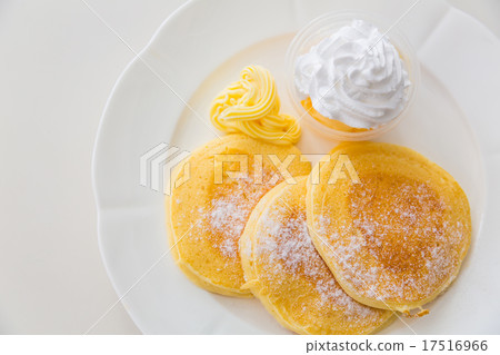 Pan cake with ice cream on table 17516966
