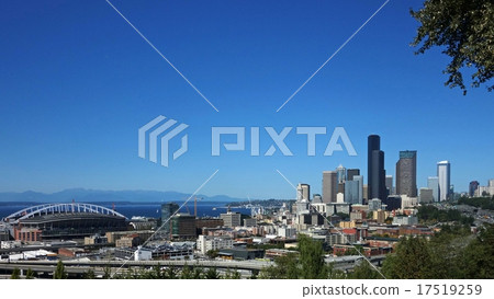 Seattle Skyline 17519259