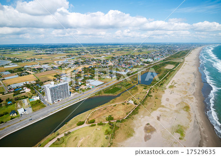 Aerial photograph of a beautiful coastline from 150 m altitude 17529635