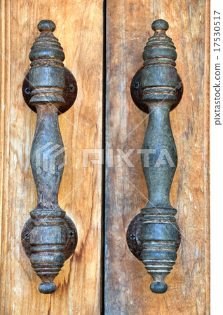 Close up of an old door handle. Close up of an old door handle. 17530517