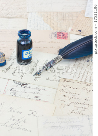 feather pen  17531196