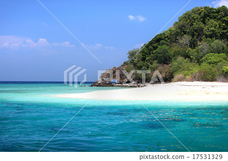 Landscape of Andaman Sea with sea coast at Lipe 17531329