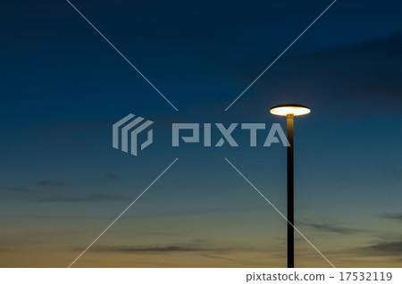 Street lamp 17532119