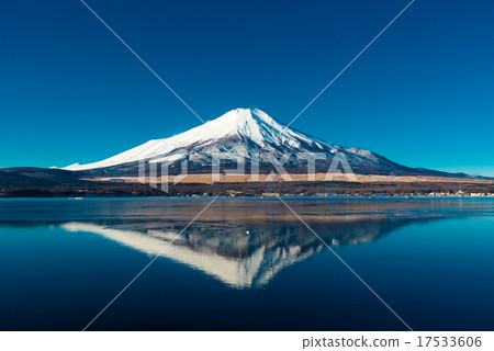 山中湖的倒立富士山 17533606