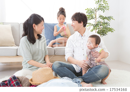 1 year old, journey, father 17534168