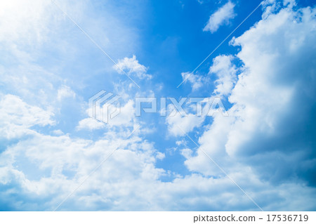 天空晚夏天空秋天天空9月天空藍天棉花雲彩積雲拷貝空間文本空間綜合背景雲彩 天空晚夏天空秋天天空9月天空藍天棉花雲彩積雲拷貝空間文本空間綜合背景雲彩 17536719