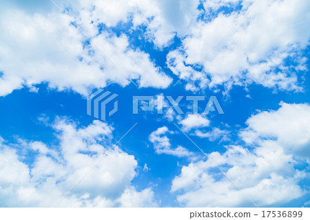 天空晚夏天空秋天天空9月天空藍天棉花雲彩積雲拷貝空間文本空間綜合背景雲彩 天空晚夏天空秋天天空9月天空藍天棉花雲彩積雲拷貝空間文本空間綜合背景雲彩 17536899