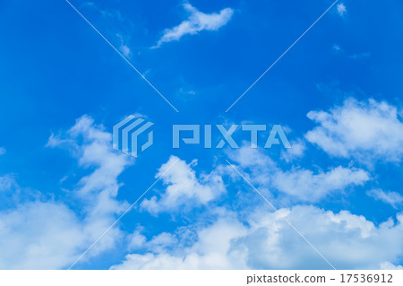 天空晚夏天空秋天天空9月天空藍天棉花雲彩積雲拷貝空間文本空間綜合背景雲彩 天空晚夏天空秋天天空9月天空藍天棉花雲彩積雲拷貝空間文本空間綜合背景雲彩 17536912