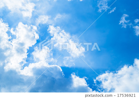 天空晚夏天空秋天天空9月天空藍天棉花雲彩積雲拷貝空間文本空間綜合背景雲彩 天空晚夏天空秋天天空9月天空藍天棉花雲彩積雲拷貝空間文本空間綜合背景雲彩 17536921