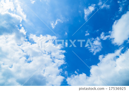 天空晚夏天空秋天天空9月天空藍天棉花雲彩積雲拷貝空間文本空間綜合背景雲彩 天空晚夏天空秋天天空9月天空藍天棉花雲彩積雲拷貝空間文本空間綜合背景雲彩 17536925