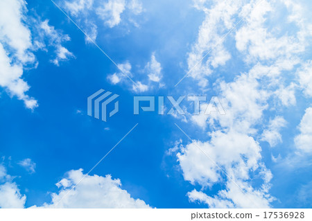 天空晚夏天空秋天天空9月天空藍天棉花雲彩積雲拷貝空間文本空間綜合背景雲彩 天空晚夏天空秋天天空9月天空藍天棉花雲彩積雲拷貝空間文本空間綜合背景雲彩 17536928