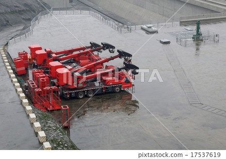 automobile crane automobile crane 17537619