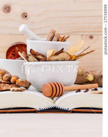 Chinese herbal medicine for healthy recipe. Chinese herbal medicine for healthy recipe. 17538999