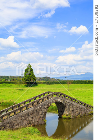 與石橋的風景 17539292