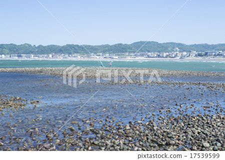 The sea of Kamakura (Waga Esashima and Takiza) The sea of Kamakura (Waga Esashima and Takiza) 17539599