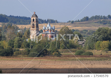 Orthodox monastery church domes of the Kremlin Fortress Orthodox monastery church domes of the Kremlin Fortress 17540570