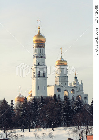 Moscow Kremlin Cathedral winter landscape embankment Moscow Kremlin Cathedral winter landscape embankment 17542089