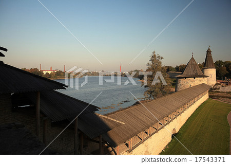 Orthodox monastery church domes of the Kremlin Fortress Orthodox monastery church domes of the Kremlin Fortress 17543371