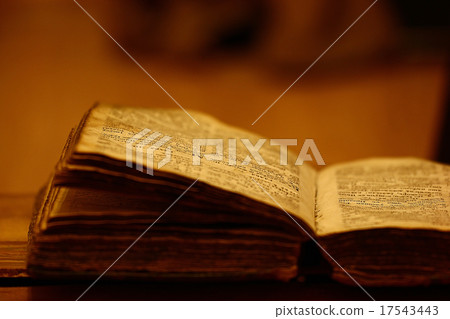 concept of knowledge, vintage book candle 17543443