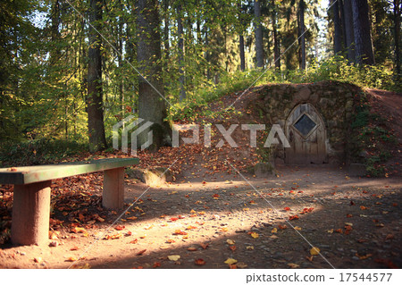 hobbit house grotto fall 17544577