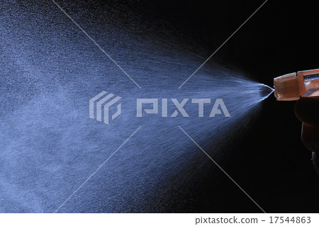 spray from the atomizer spray on black background overlay 17544863