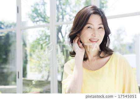 美容圖像護髮中女 美容圖像護髮中女 17545051