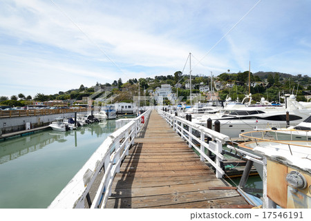 California, USA Sausalito 17546191