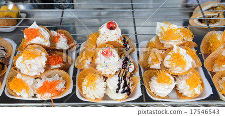 Thai crepes with coconut cream 17546543
