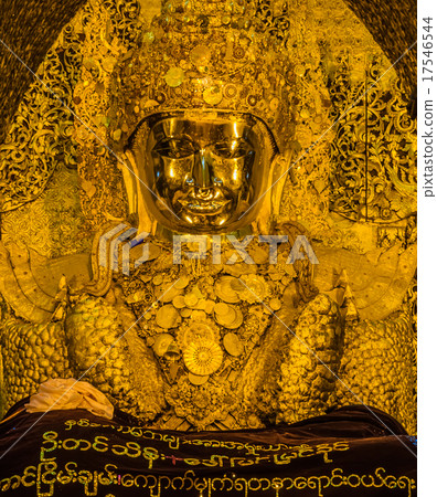 Mahamuni Buddha image in Mandalay, Myanmar Mahamuni Buddha image in Mandalay, Myanmar 17546544