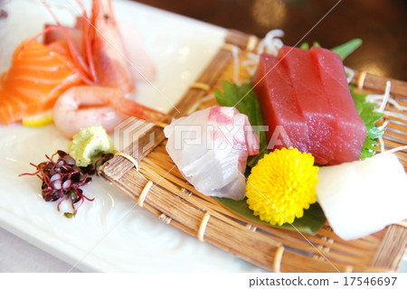 什錦生魚片拼盤 什錦生魚片拼盤 17546697