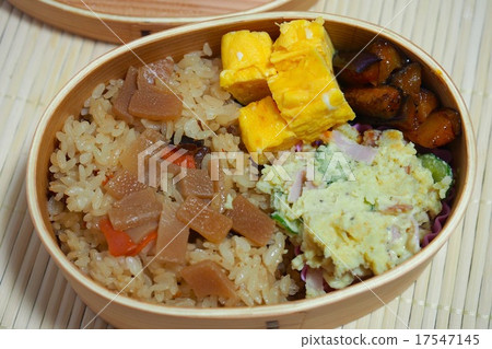 煮熟的米飯盒裝午餐 17547145