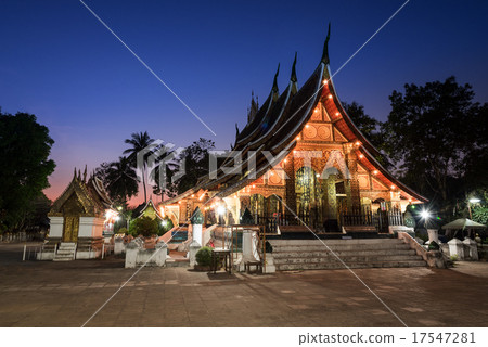 Wat Xieng thong temple in twilight 17547281
