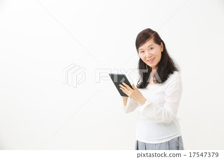 高級女性平板電腦 17547379