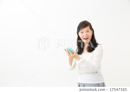 Senior female smartphone 17547385