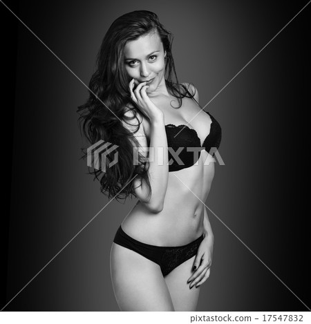 Attractive sexy woman with beautiful body posing  17547832
