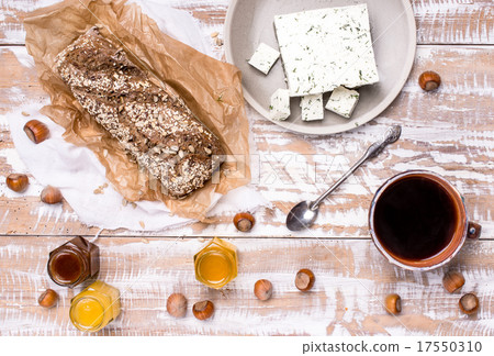 Morning tea Bread with seeds huzelnuts and cheese 17550310