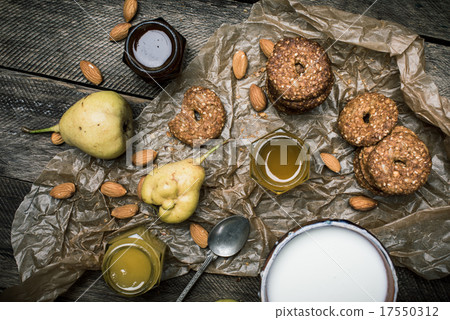 pears Cookies and cream on wooden table 17550312