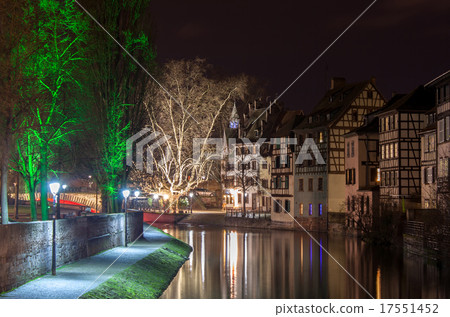 Canal in Petite France area, Strasbourg, France 17551452