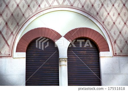 rose window  italy  lombardy     in  the a  17551818