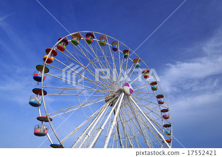 Ferris Wheel at amusement park 17552421