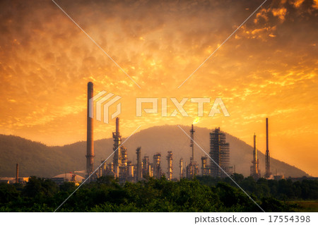 Oil refinery Oil refinery 17554398