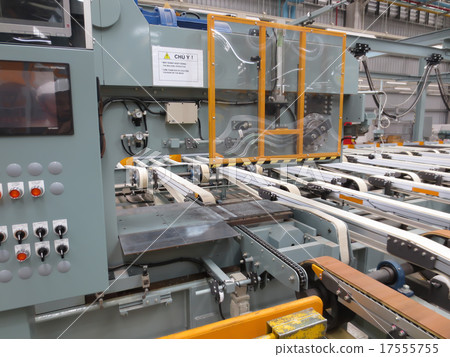 stretch machine in factory stretch machine in factory 17555755
