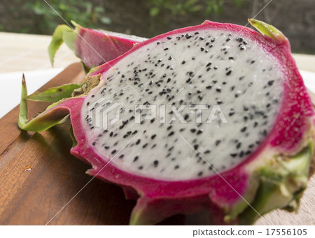 dragon fruit pitahaya pitaya tropical healthy  17556105
