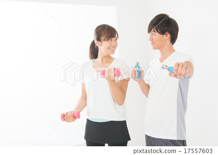 Young couple image 17557603